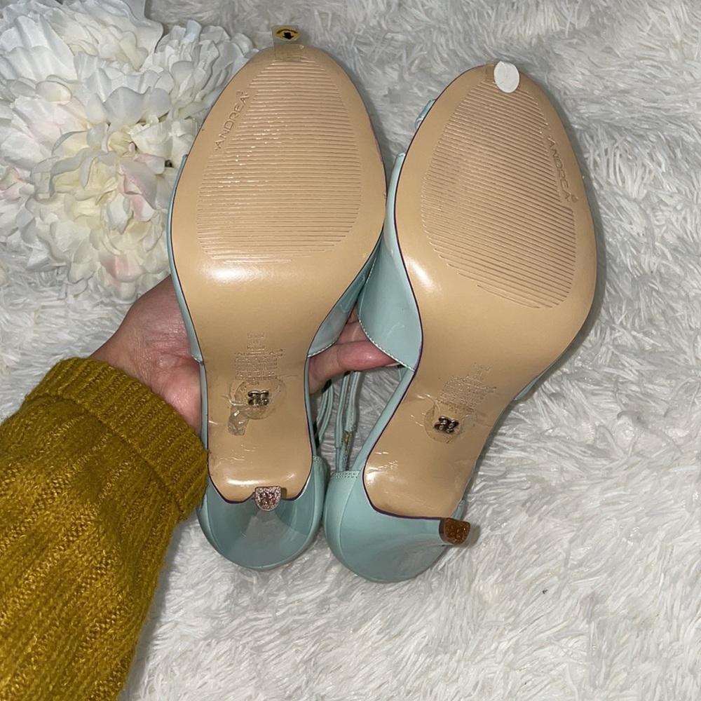 Mint Heels - Picture 6 of 15